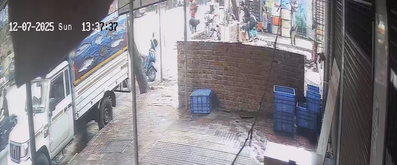 कोपरीत मासळी विक्रेत्या आजीची दीड लाखांची रोकड लंपास.